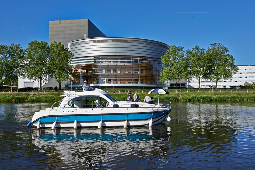 Verhuur woonboot in Nantes - cité des congrès